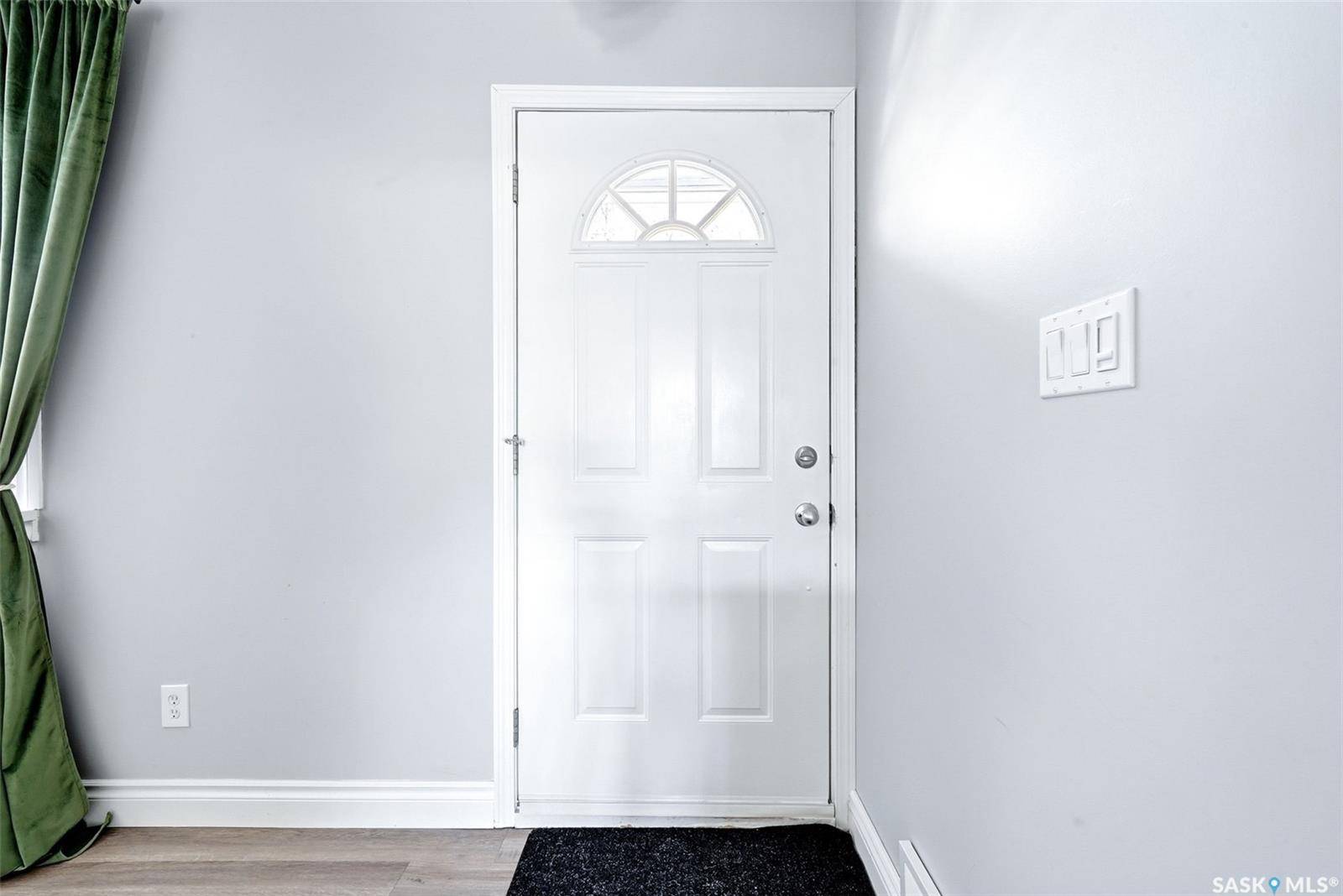 3039 Assiniboine AVENUE, Regina, SK S4S 1E2