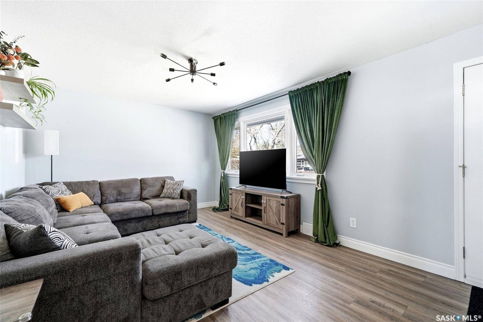 3039 Assiniboine AVENUE, Regina, SK S4S 1E2