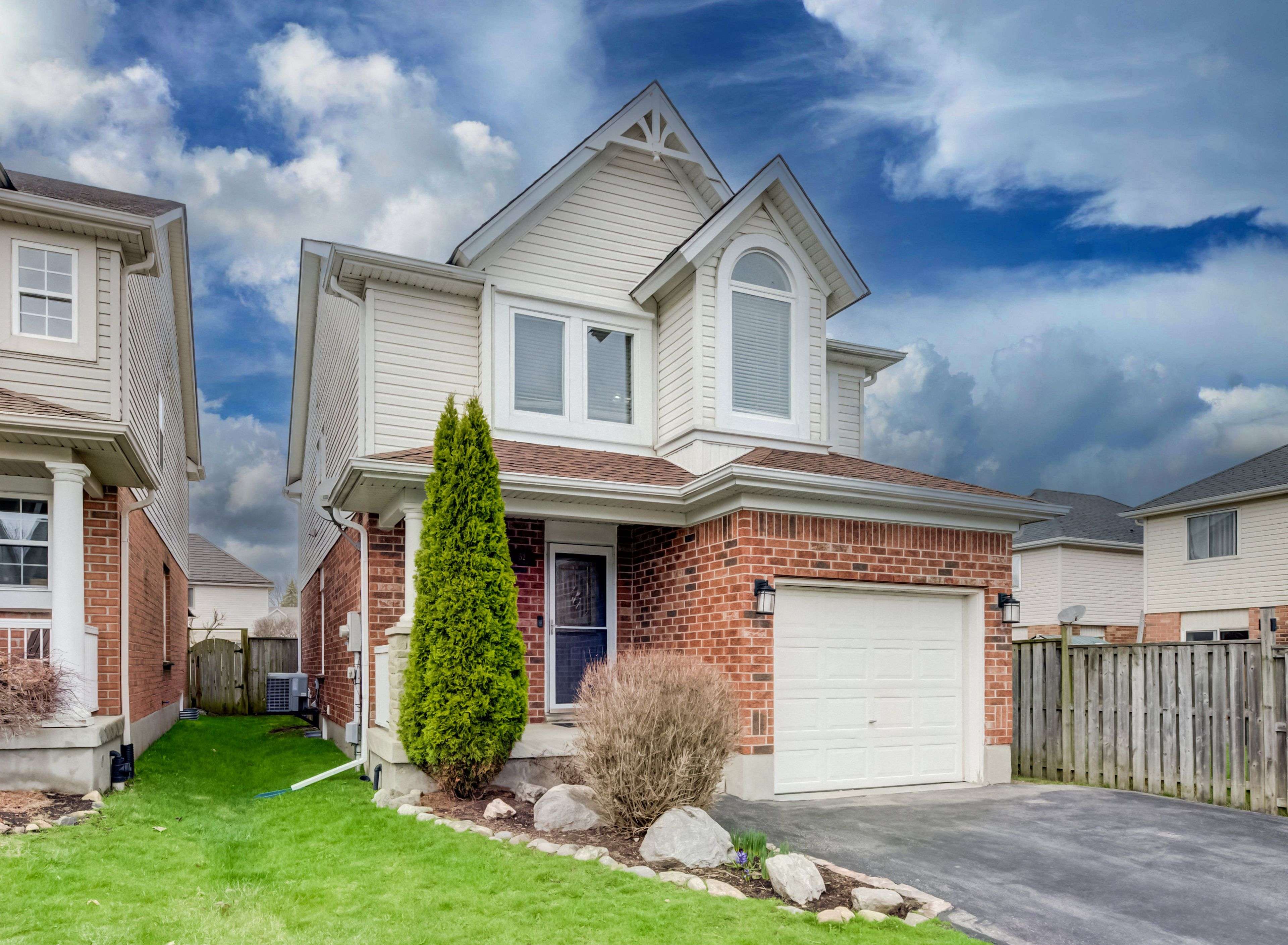 52 Maryann Price LN, Cambridge, ON N3C 4K6