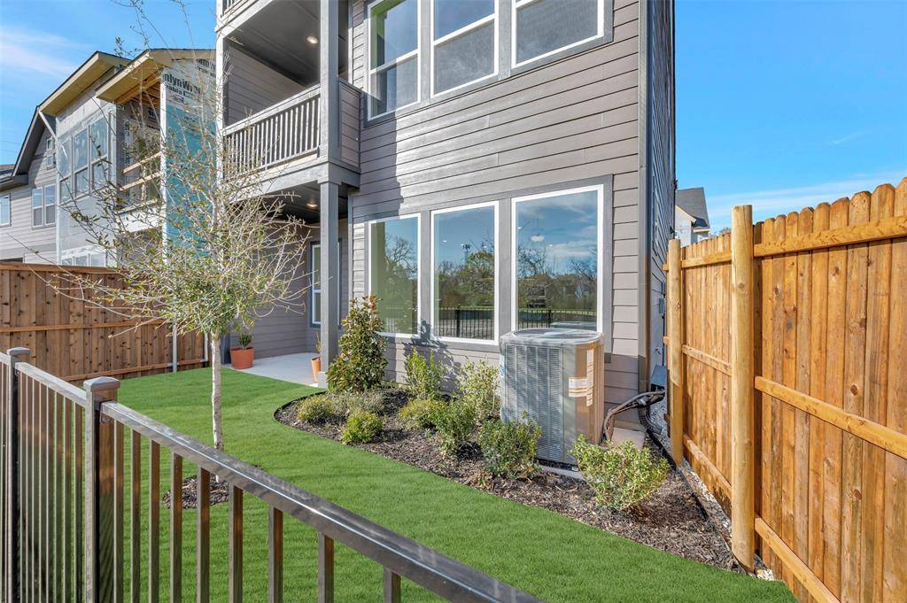 5849 Water Bridge Lane, Fort Worth, TX 76109