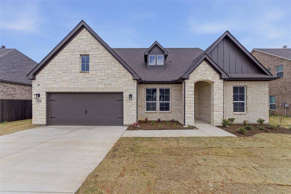 428 Guadeloupe Lane, Springtown, TX 76082