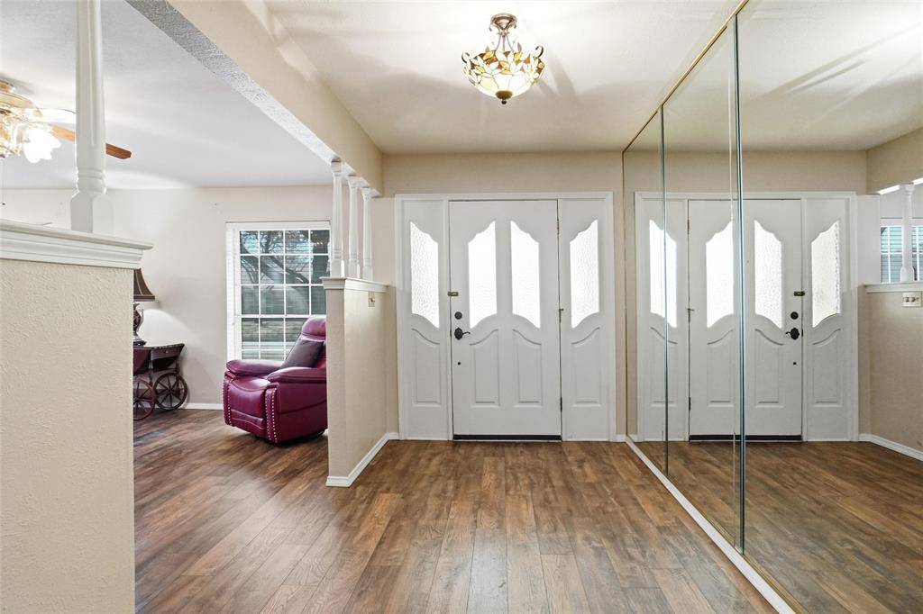 200 Hillview Drive, Hurst, TX 76054