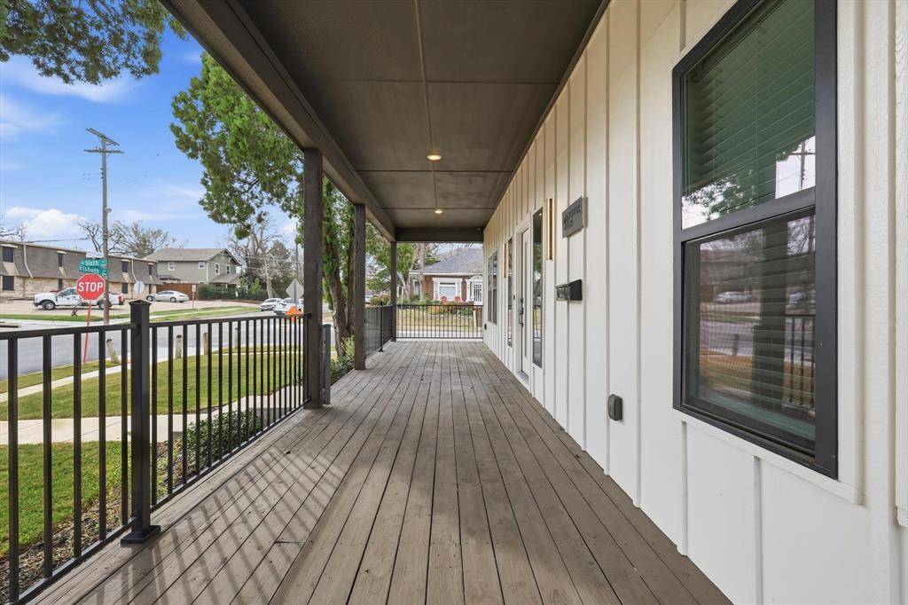 901 Elsbeth Street, Dallas, TX 75208