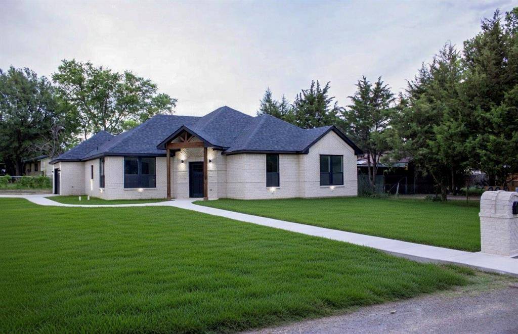 2212 Lakeshore Lane, Glenn Heights, TX 75154