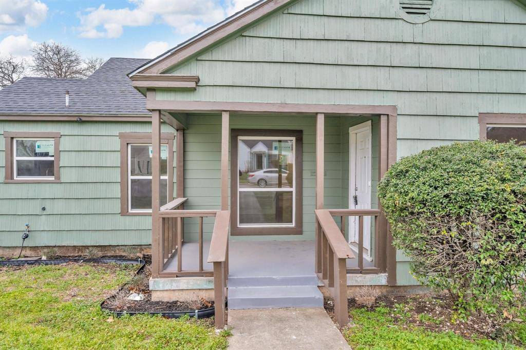 812 E Robert Street, Fort Worth, TX 76104