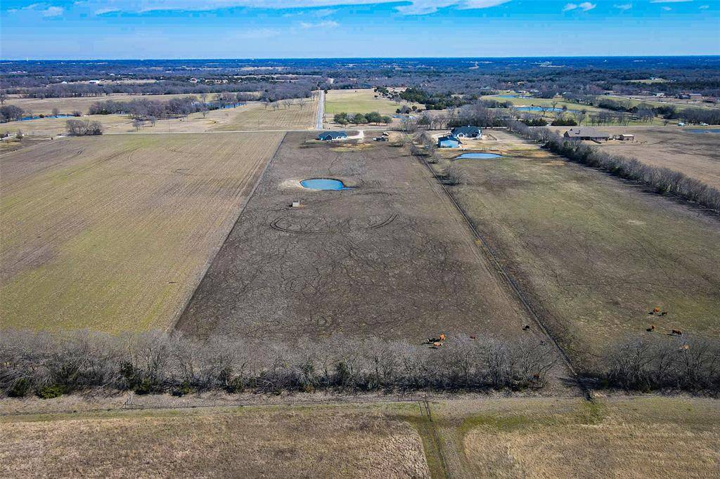 2415 Bucksnort Road, Van Alstyne, TX 75495