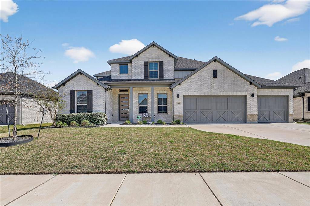 235 Half Moon Drive, Waxahachie, TX 75165