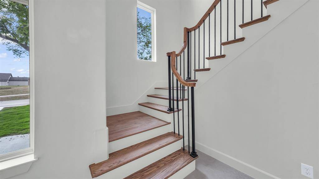 208 Park Villa Lane, Aledo, TX 76008