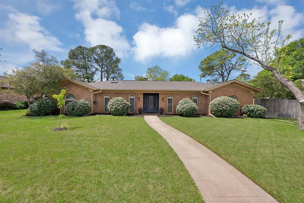 1500 Wagon Wheel Trail, Pantego, TX 76013