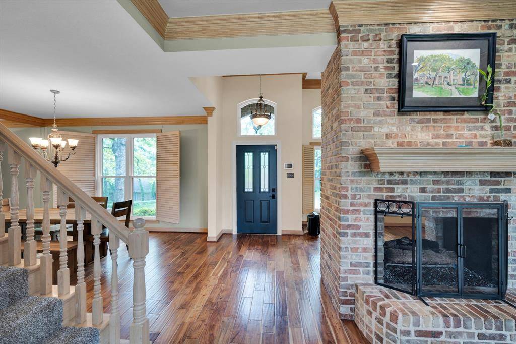 6105 Waterview Drive, Arlington, TX 76016