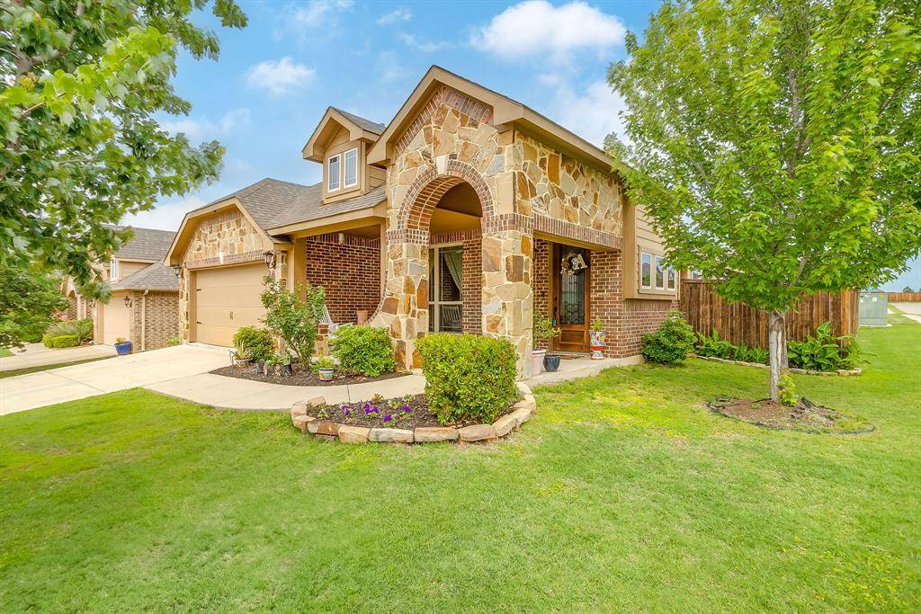 1033 Rustic Oak Way, Burleson, TX 76028