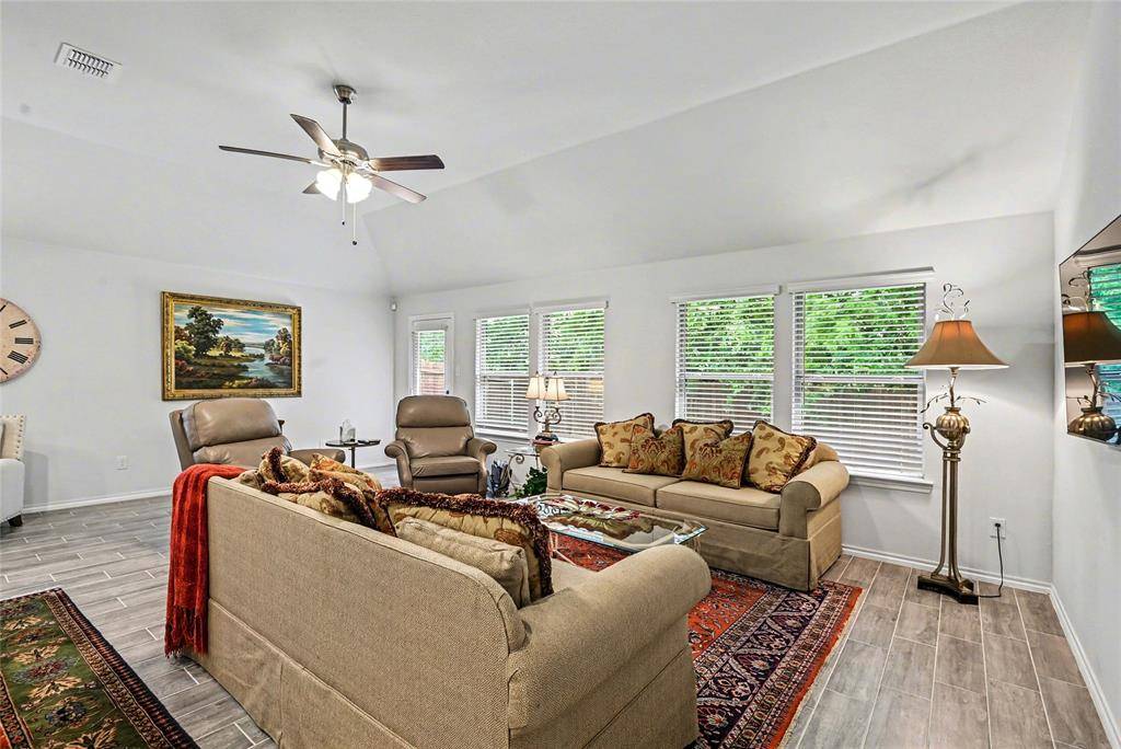 5808 Brookville Drive, Fort Worth, TX 76179