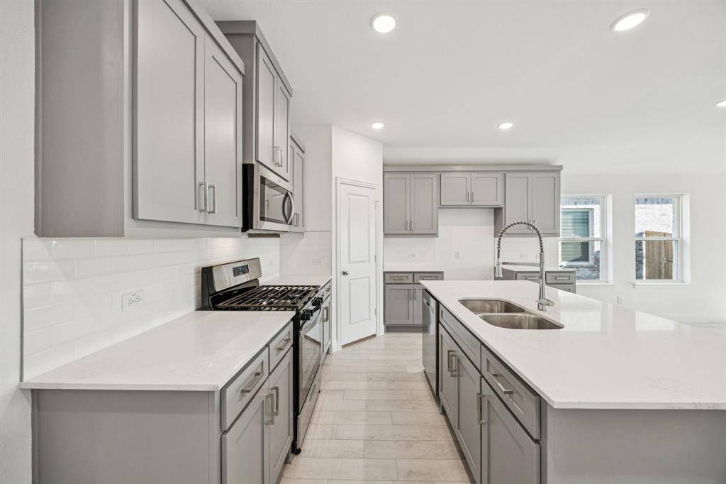 3203 Giovanni Point, Princeton, TX 75407