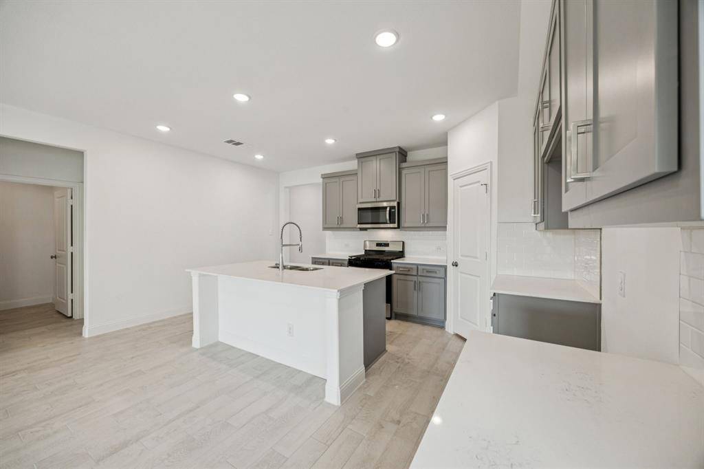 3203 Giovanni Point, Princeton, TX 75407