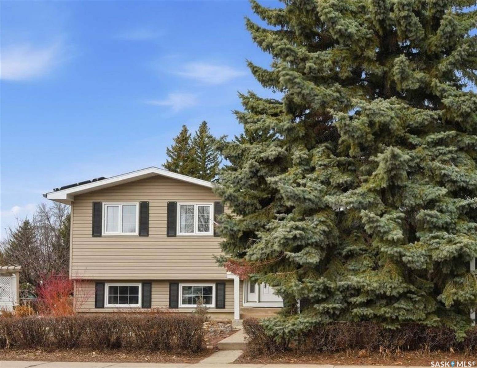 4336 Queen STREET, Regina, SK S4S 5V9