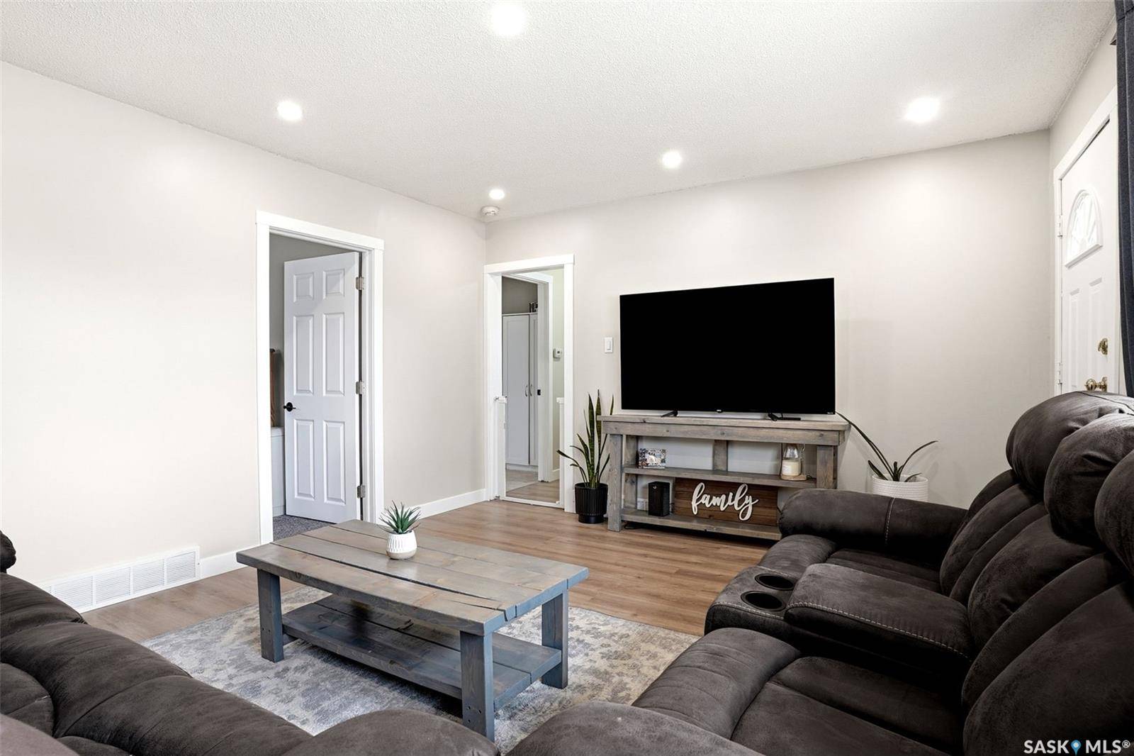 110 Ottawa STREET, Regina, SK S4R 1N2