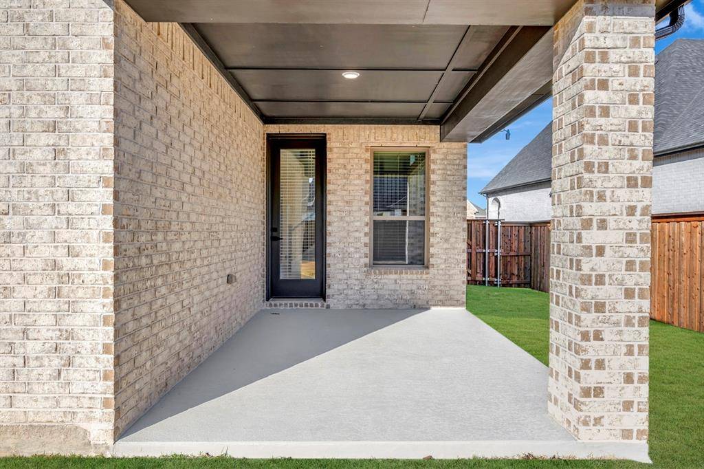 1829 Finn Avenue, Van Alstyne, TX 75495