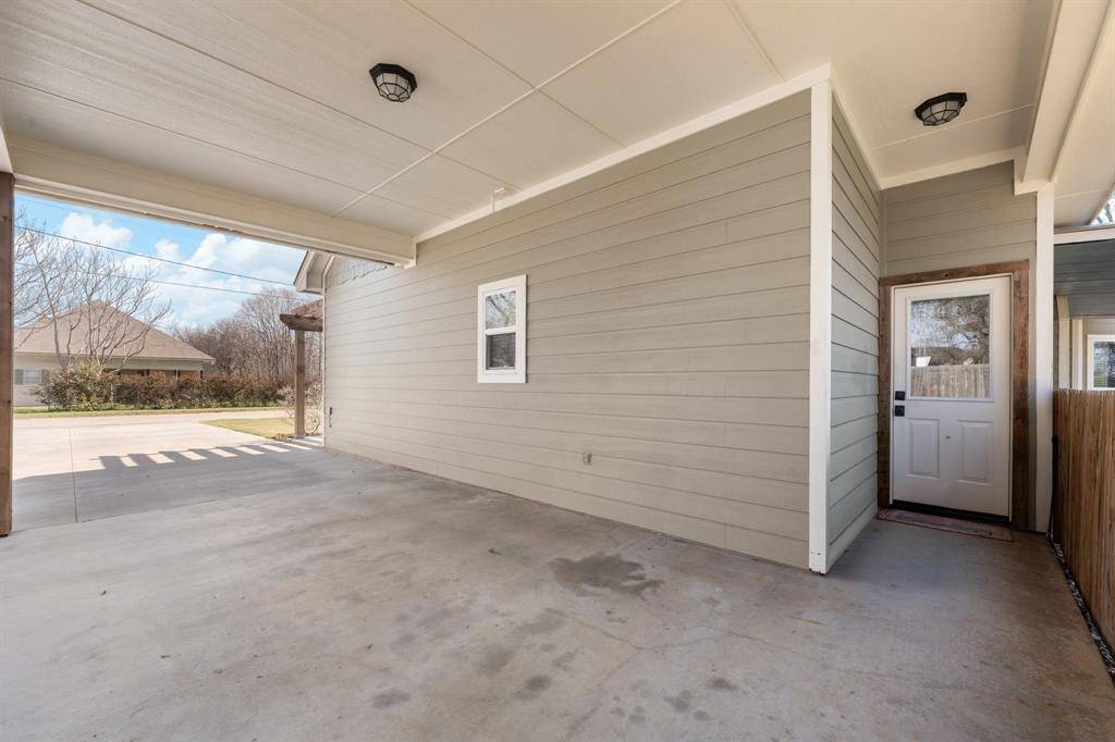 401 N Cleburne Whitney Road, Rio Vista, TX 76093