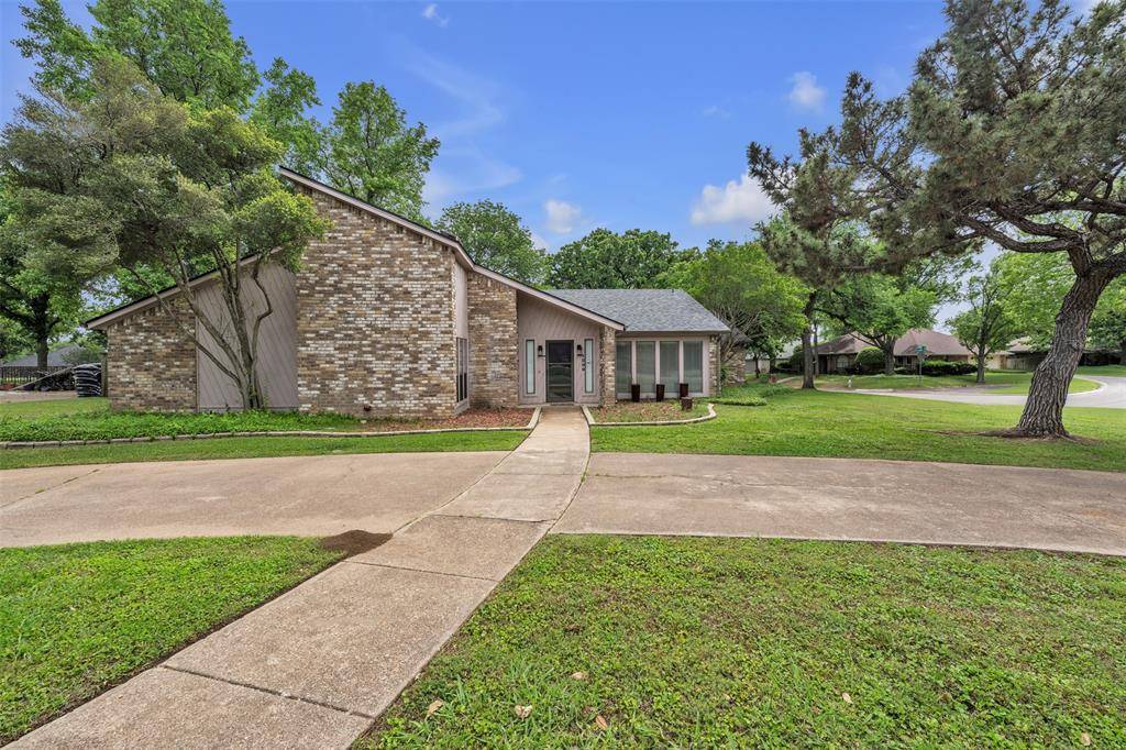1200 Saint Andrews Court, Mansfield, TX 76063