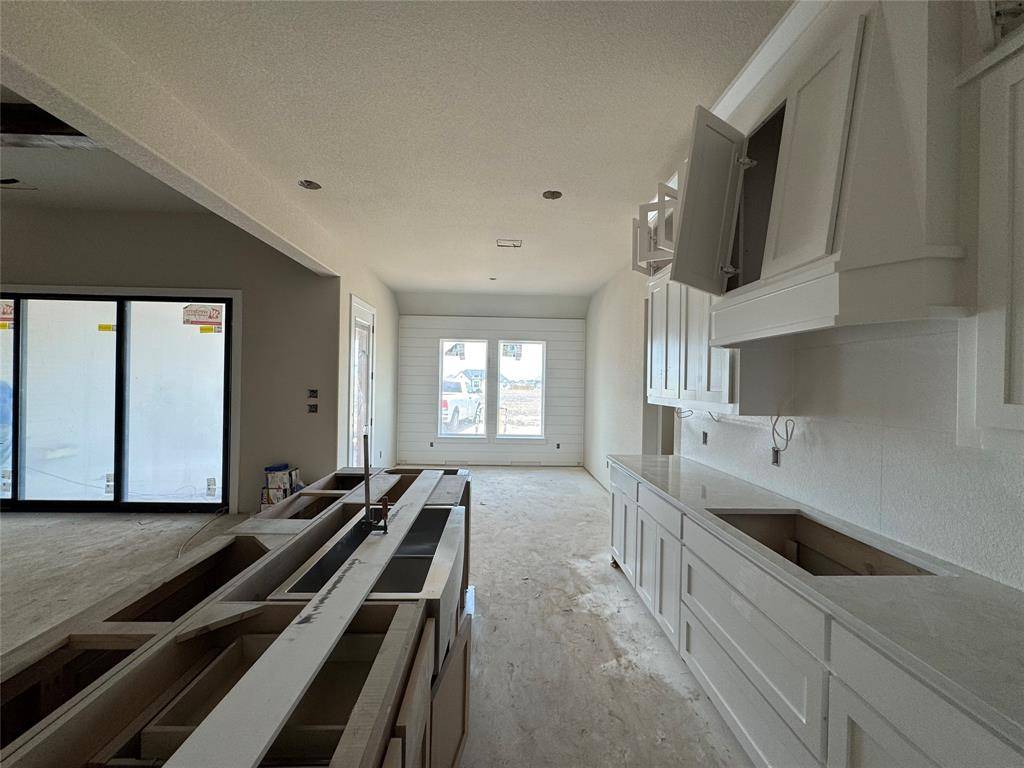 140 Chapowits, Godley, TX 76044