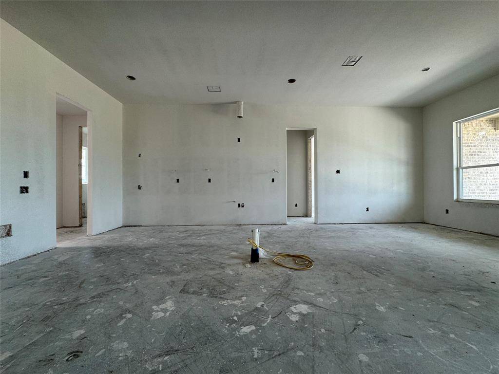 136 Chapowits, Godley, TX 76044