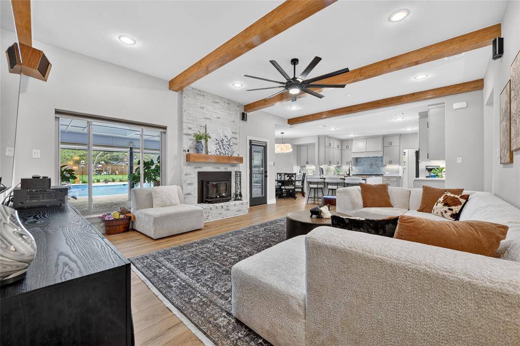 205 Oak Trail Drive, Double Oak, TX 75077