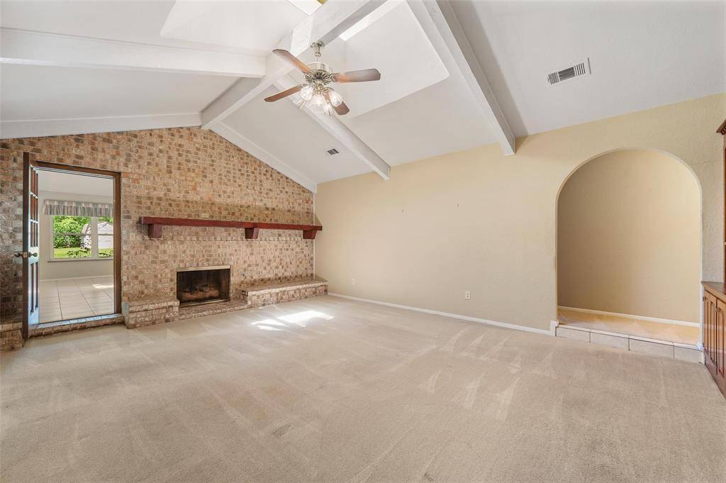 104 W Oak Valley Drive, Colleyville, TX 76034