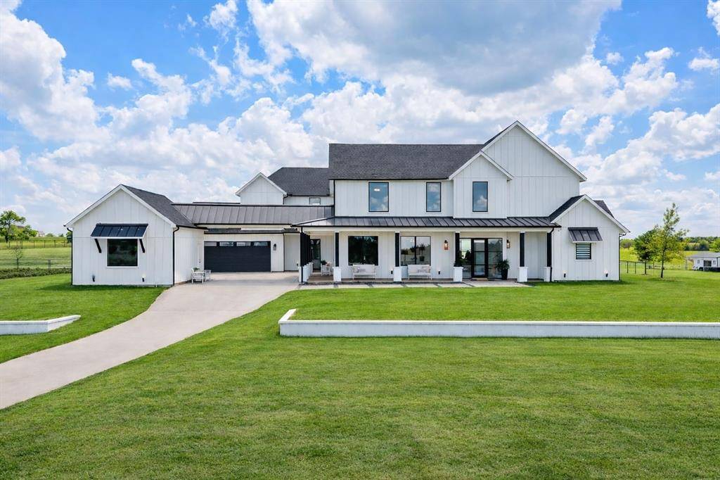 4245 County Road 1096, Celeste, TX 75423