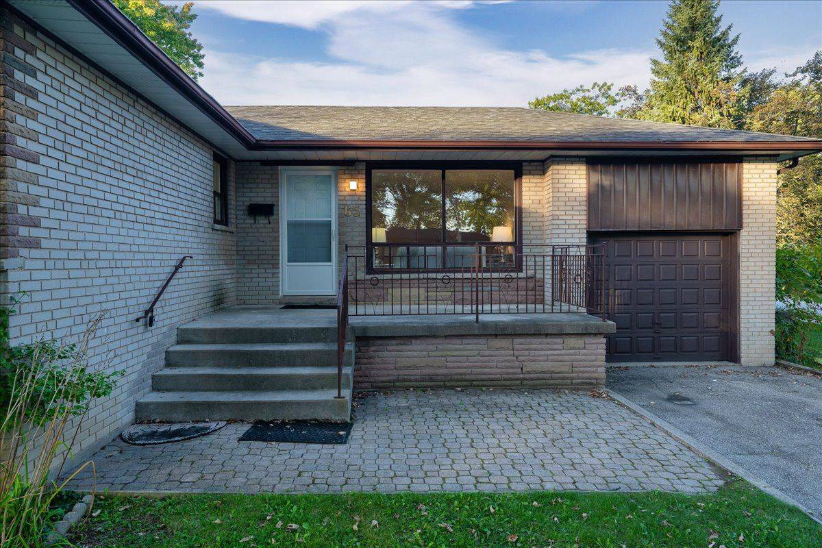 65 Glenmanor DR, Oakville, ON L6K 2B3