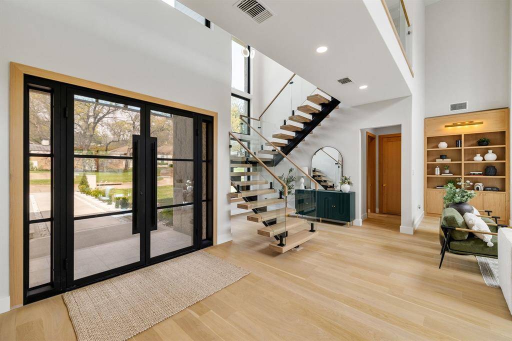 8222 San Leandro Drive, Dallas, TX 75218