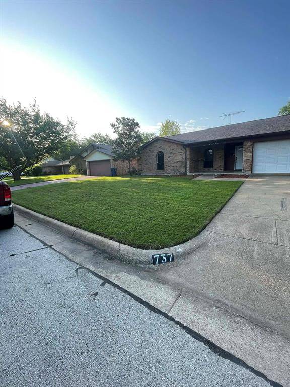 737 ASH Street, Burleson, TX 76028