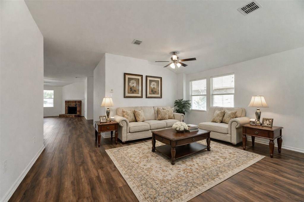 210 Long prairie Drive, Forney, TX 75126