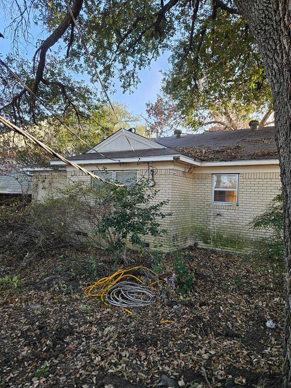 816 Kirkwood Drive, Dallas, TX 75218