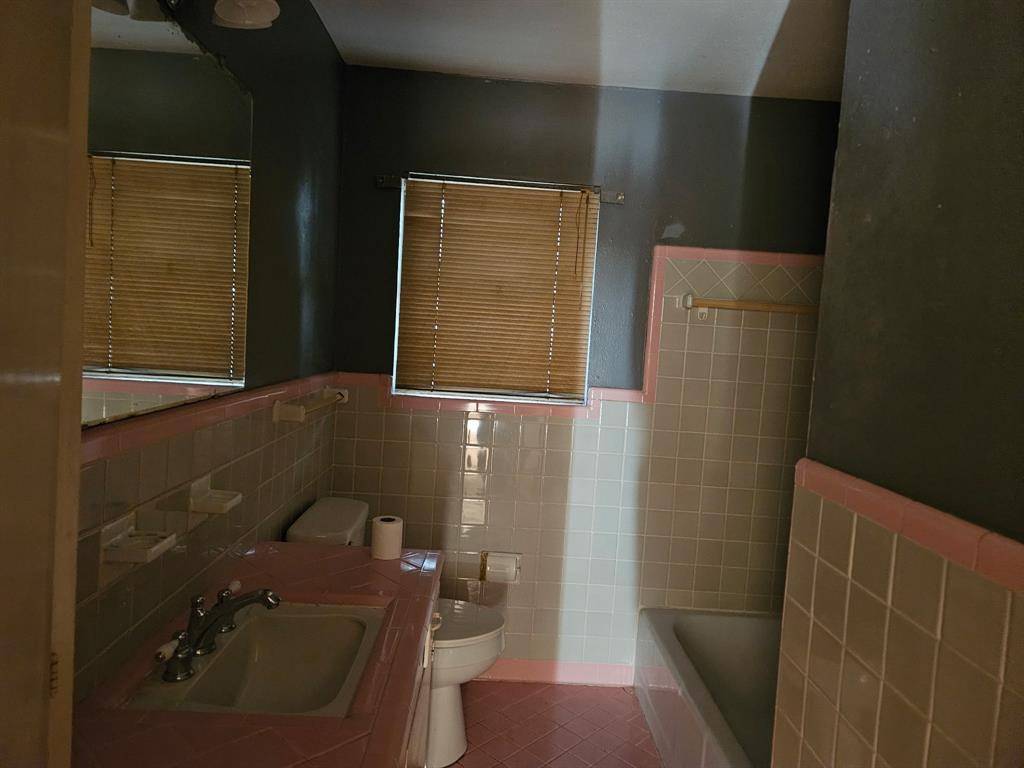 816 Kirkwood Drive, Dallas, TX 75218