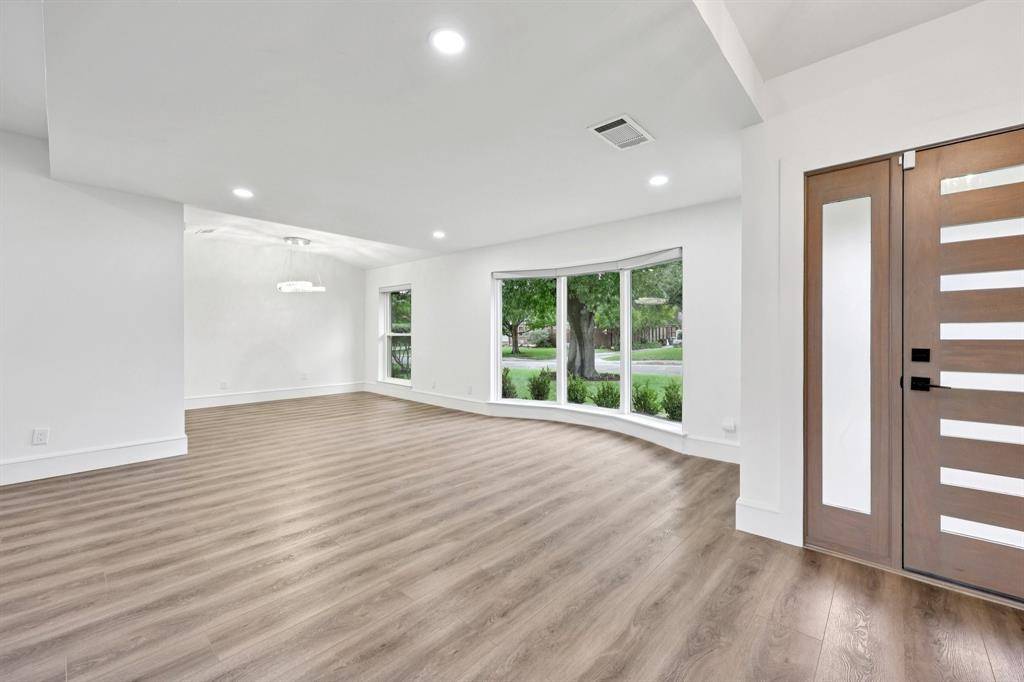 7414 Lynworth Drive, Dallas, TX 75248