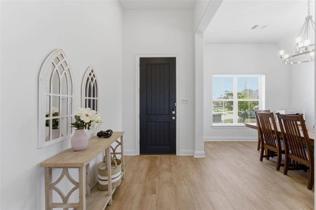 6001 Mountain Lodge Drive, Fort Worth, TX 76179