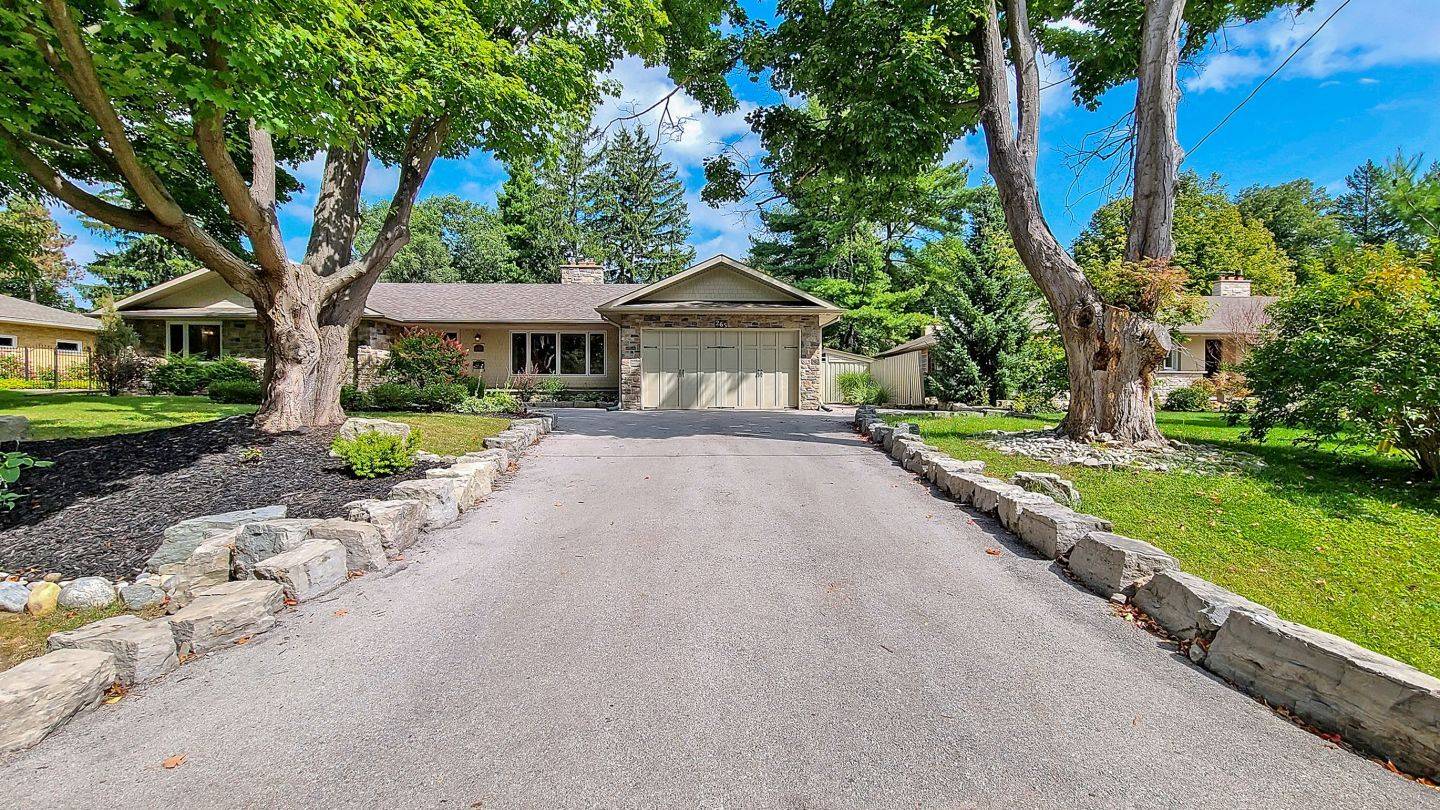 265 Woodland DR, Oakville, ON L6J 4W6