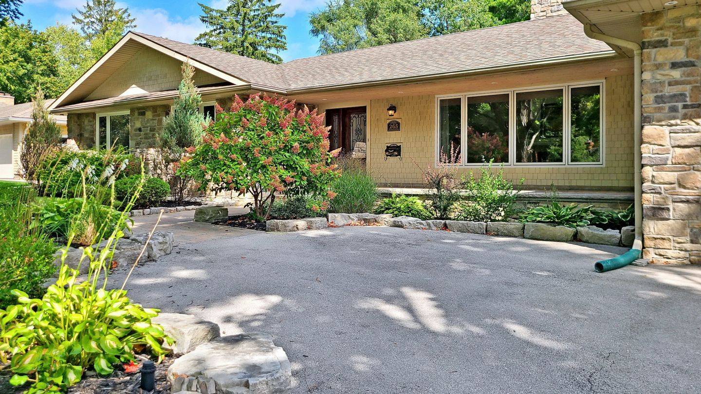265 Woodland DR, Oakville, ON L6J 4W6