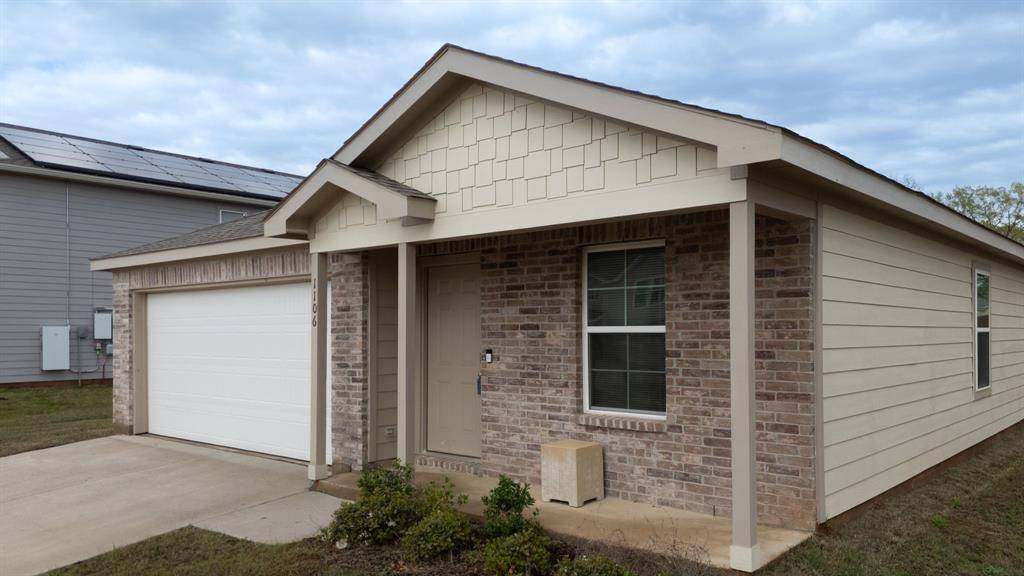 1106 Ripplewood Circle, Chandler, TX 75758