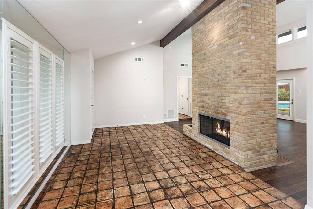 6712 Saint Anne Street, Dallas, TX 75248