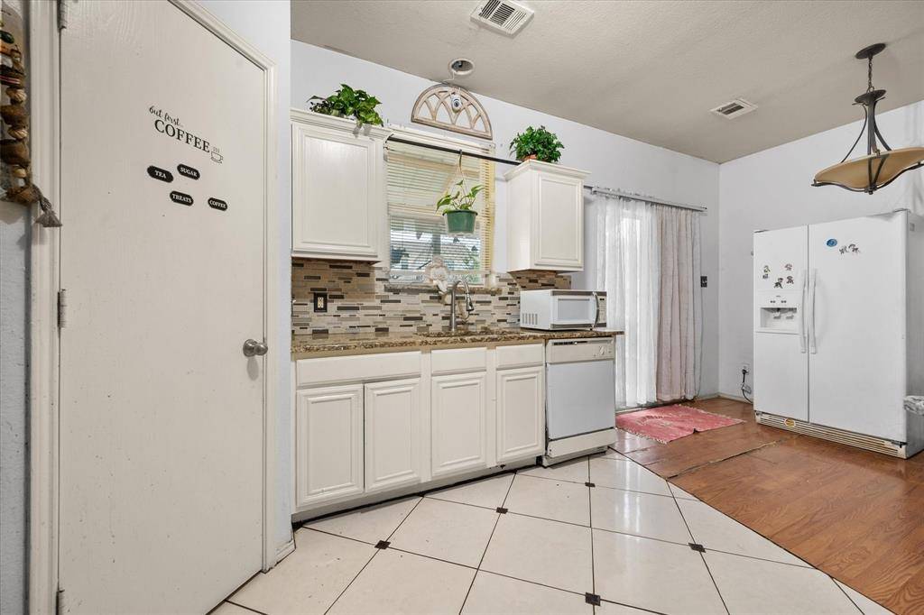 3005 Ronay Drive, Forest Hill, TX 76140