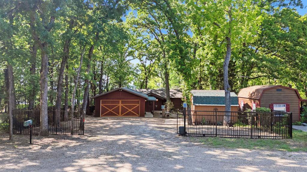 114 Trails End Street, Mabank, TX 75156