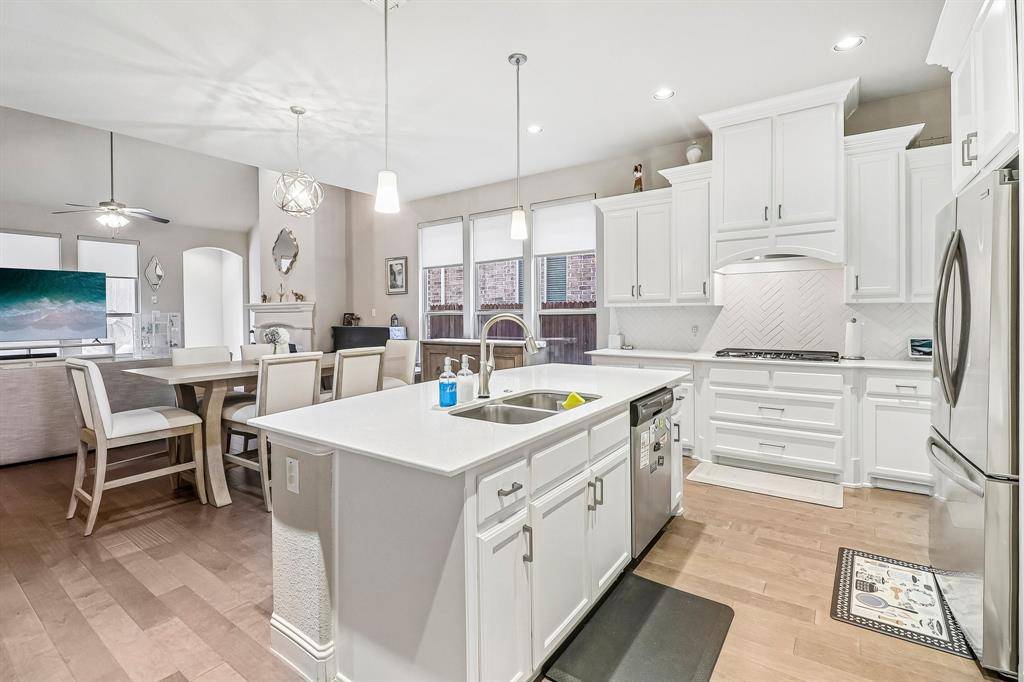 7104 Chelsea Drive, North Richland Hills, TX 76180