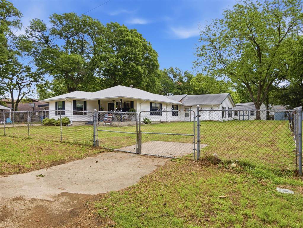 157 Ocean Drive, Gun Barrel City, TX 75156