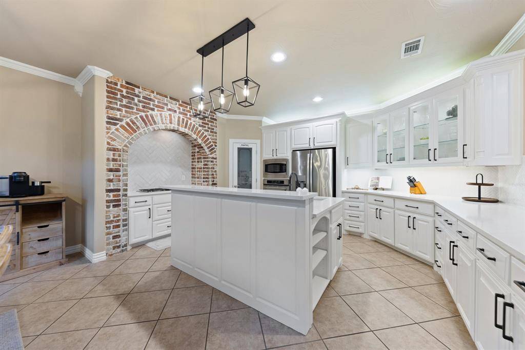 2109 Renaissance Drive, Denison, TX 75020