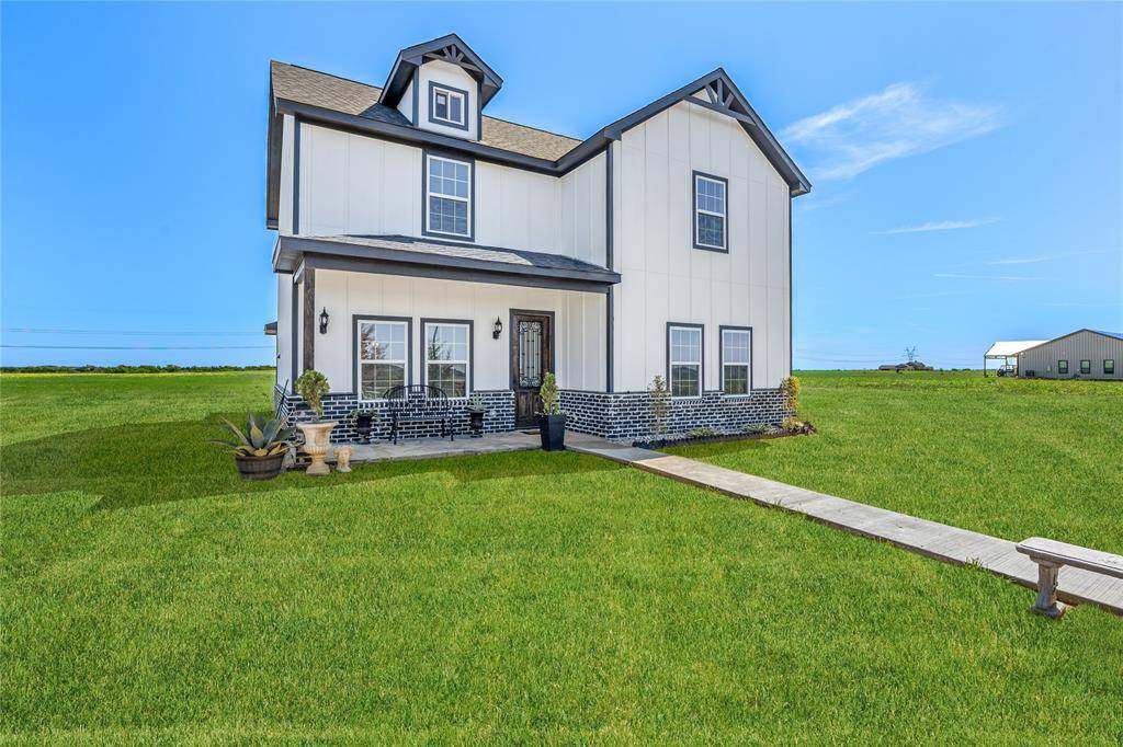 505 Farmer Road, Ennis, TX 75119