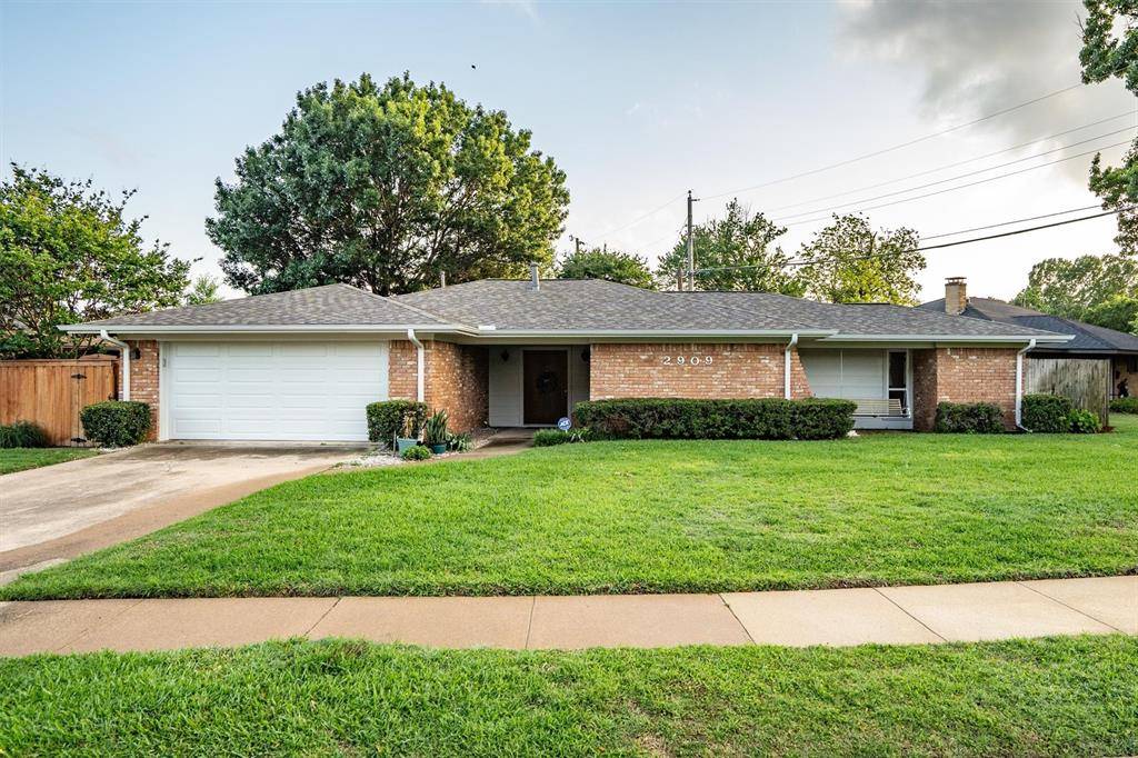 2909 Hillcrest Drive, Irving, TX 75062