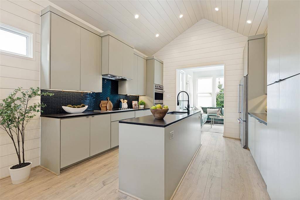 5718 Goodwin Avenue, Dallas, TX 75206