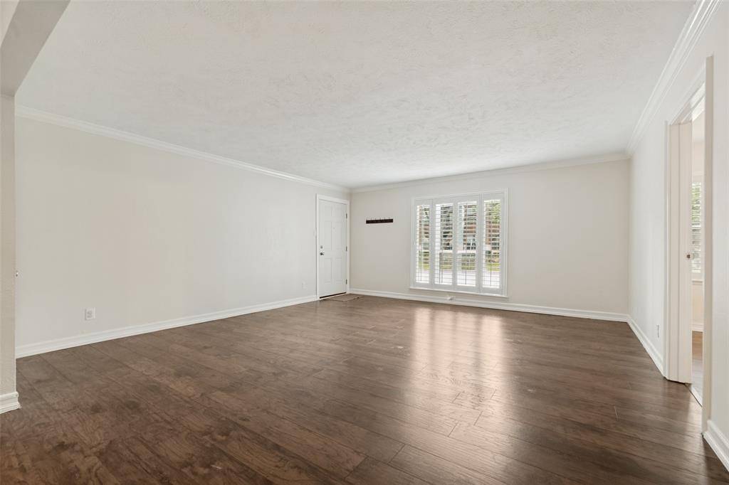 4820 Amesbury Drive #E130, Dallas, TX 75206