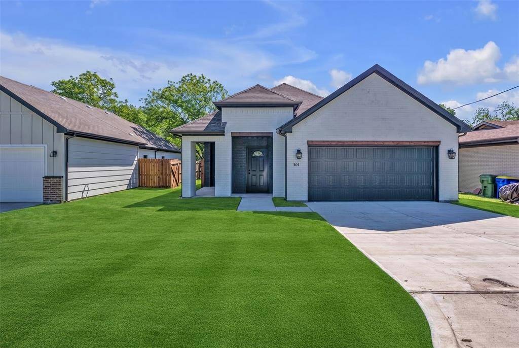 305 Pemberton Street, White Settlement, TX 76108